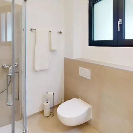 Апартаменти Family-friendly - In The Heart Of Oerlikon - S361 Цюрих
