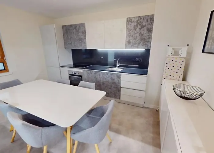 Family-friendly - In The Heart Of Oerlikon - S361 Zürich